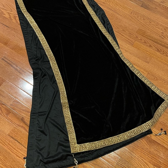 SOLD SOLD Black velvet stole or dupatta - Picture 4 of 4